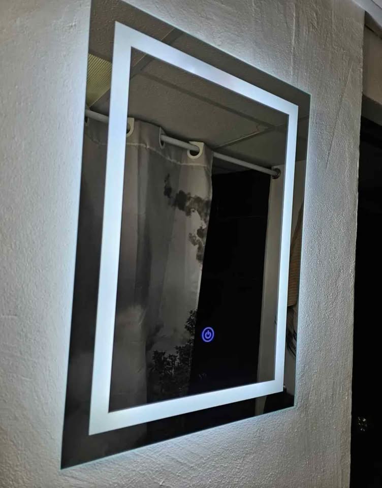 espejo moderno con luz Puebla